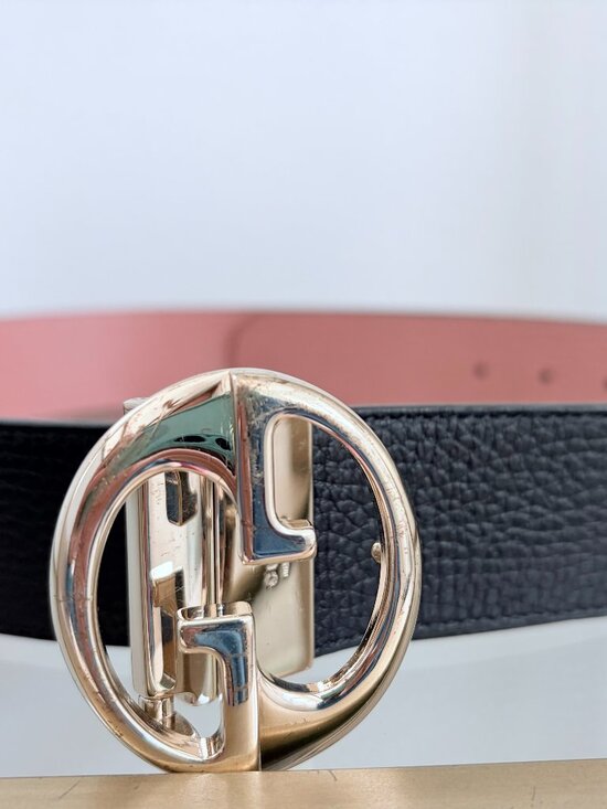 Gucci Accessories - Gucci Signature, Reversible Leather Belt (Interlocking G Buckle, Gold-tone)